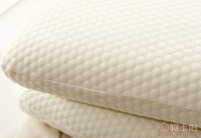 福音来慢回弹记忆枕 水立方面包设计与舒适睡眠的完美结合